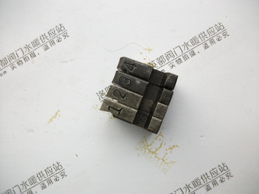 輕型手動套絲機板牙